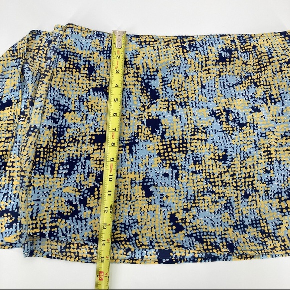 BCBGeneration Top - size 10 - Picture 8 of 8